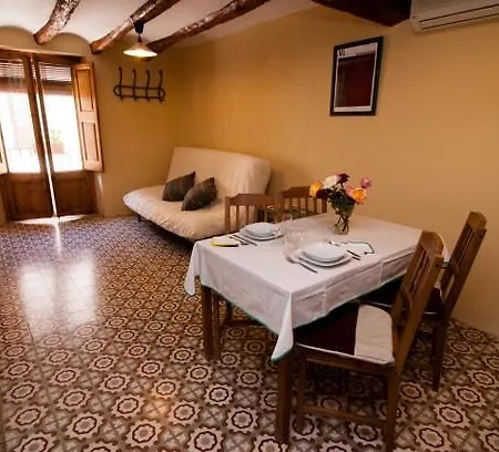 Apartaments Falset Apartamento *