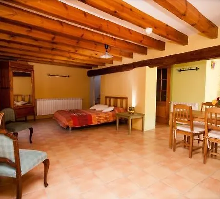 Apartaments Falset *